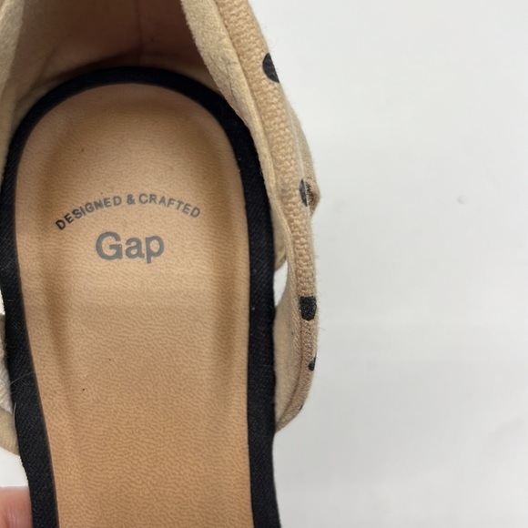 Gap Tan with Black Polka Dot Flats size 8 - Picture 10 of 10